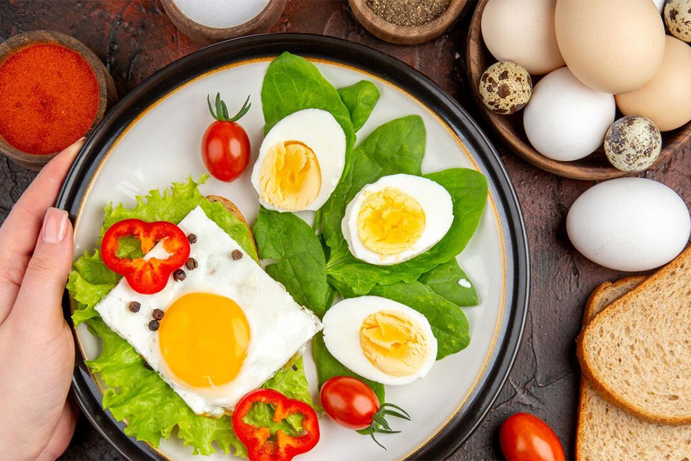 Скільки яєць можна їсти за день: міфи та рекомендації